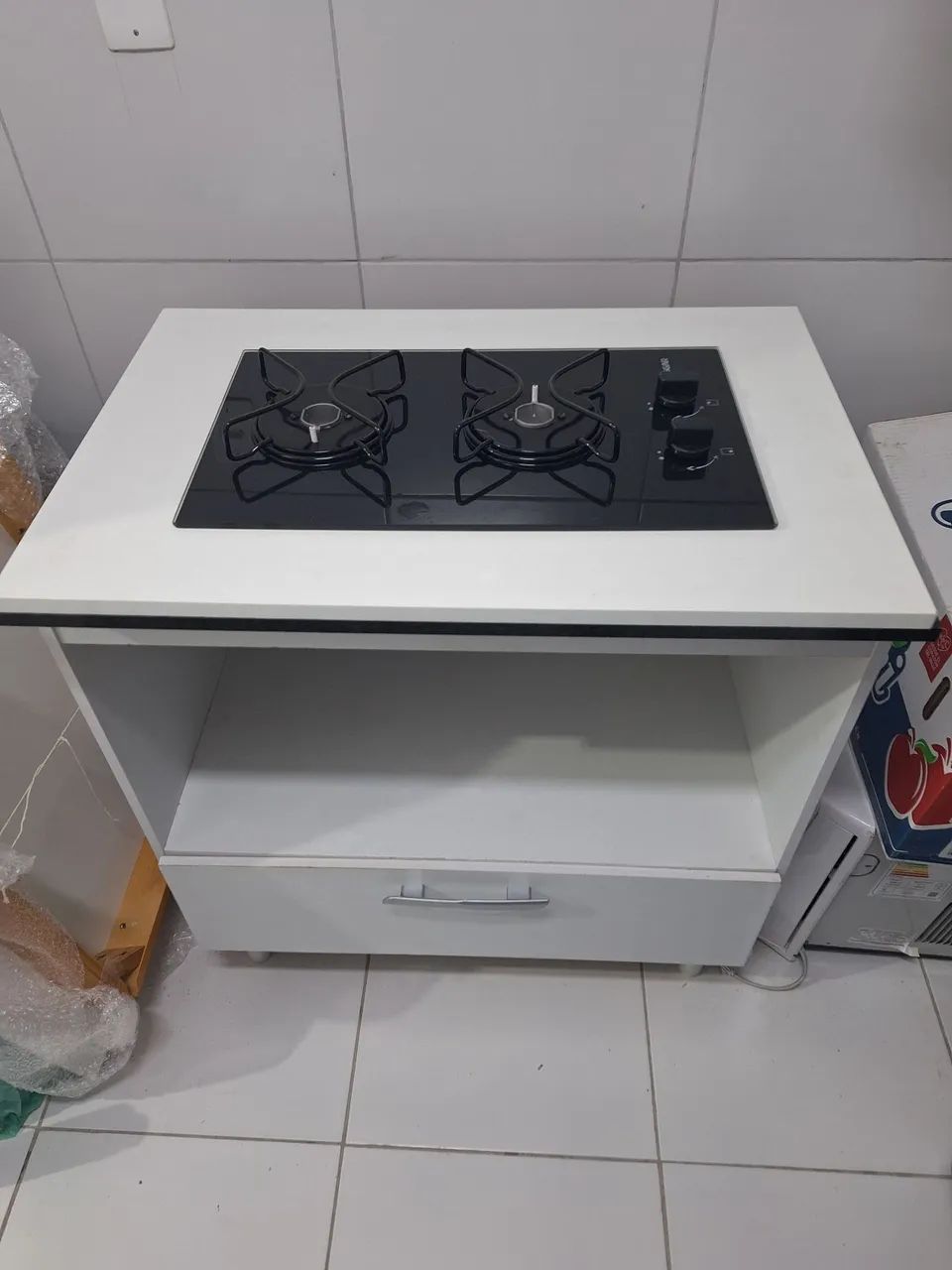Gaveteiro com Cooktop Embutido