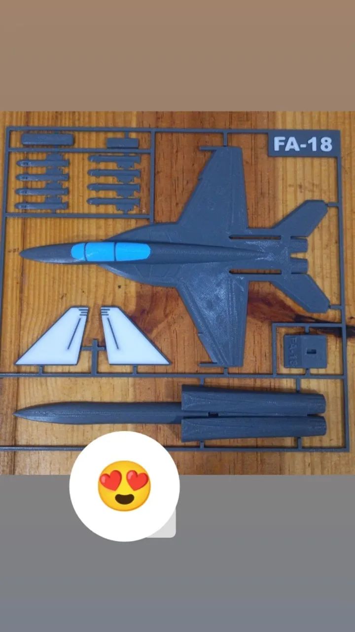 Aeromodelo Kit cartão Avião FA18 - Foto 2