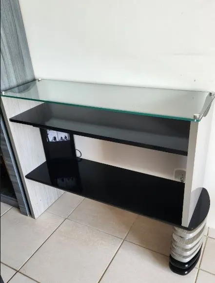 Aparador Preto e Cinza com Tampo de Vidro