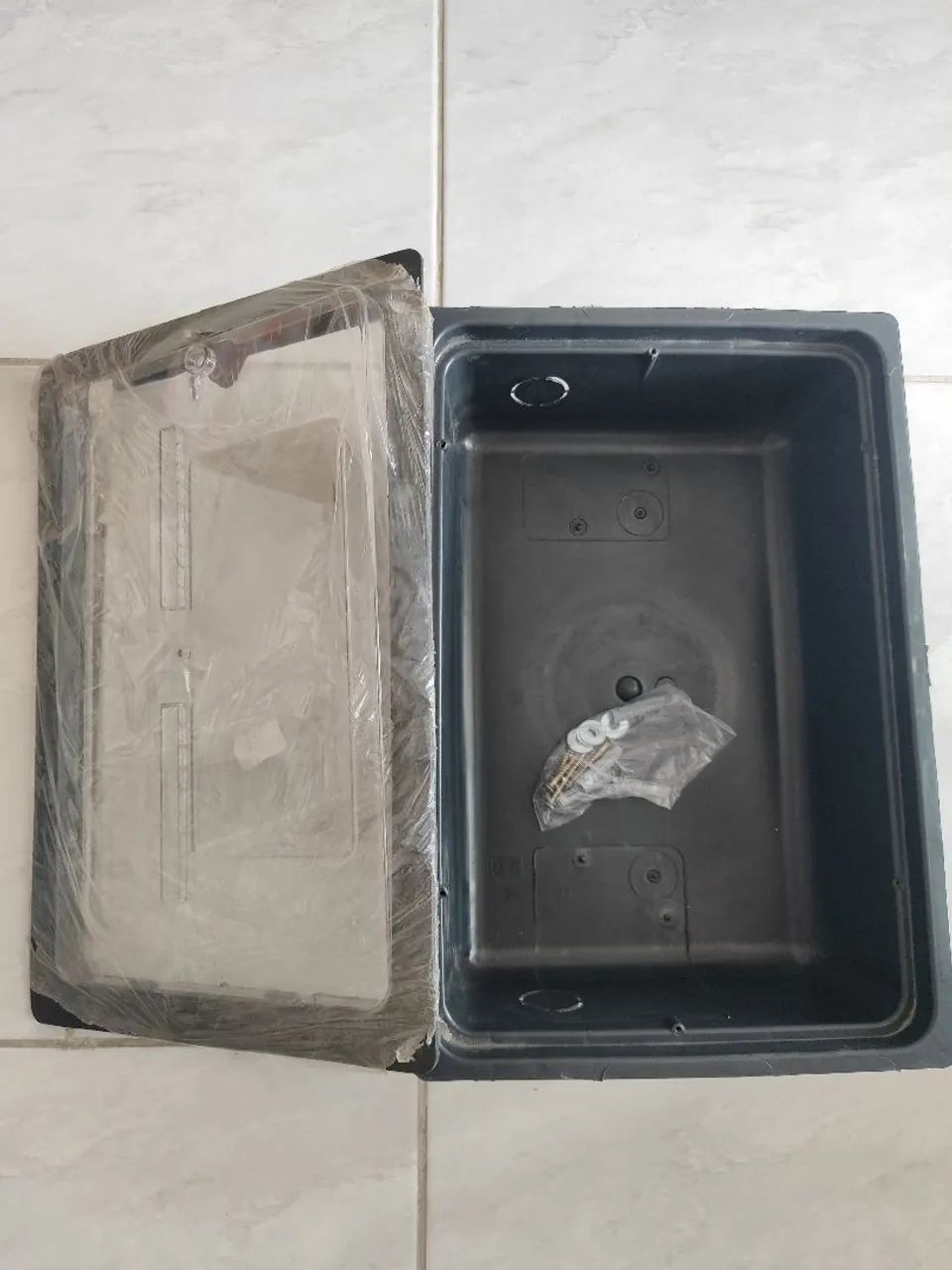 Caixa externa para Hidrômetro. Novo.