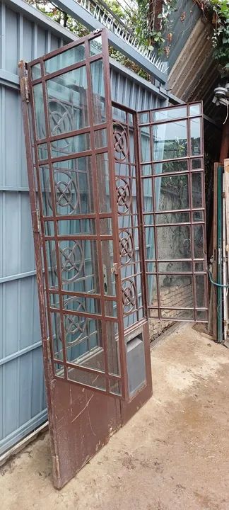 R$3000,00 / PORTA ANTIGA DE FERRO ( NÃO TENHO O BATENTE ) - Foto 3