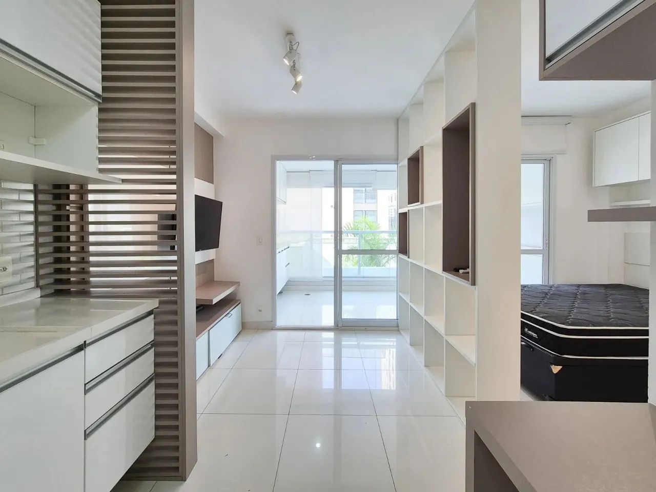 Apartamento Mobiliado para Alugar no Brooklin Paulista  33m², 1 Dormitório e 1 Vaga