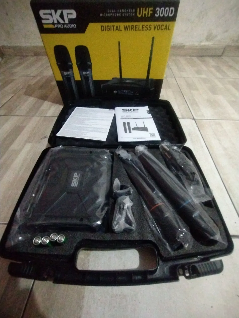 Microfone Sem Fio SKP UHF 3000 - Novo!