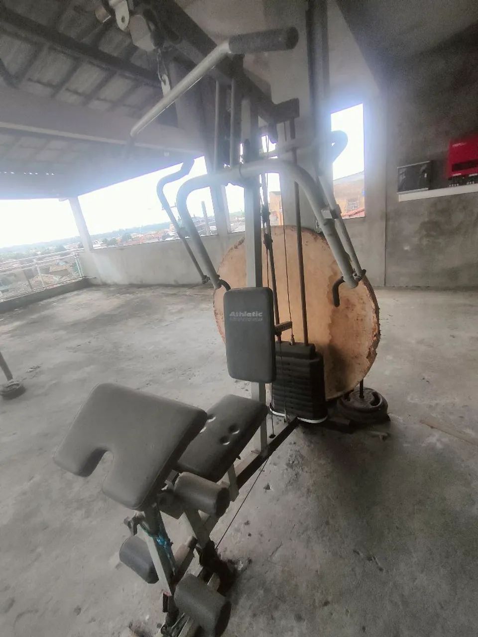 Estação, saco de pancada, anilhas e ketllebell  - Foto 6