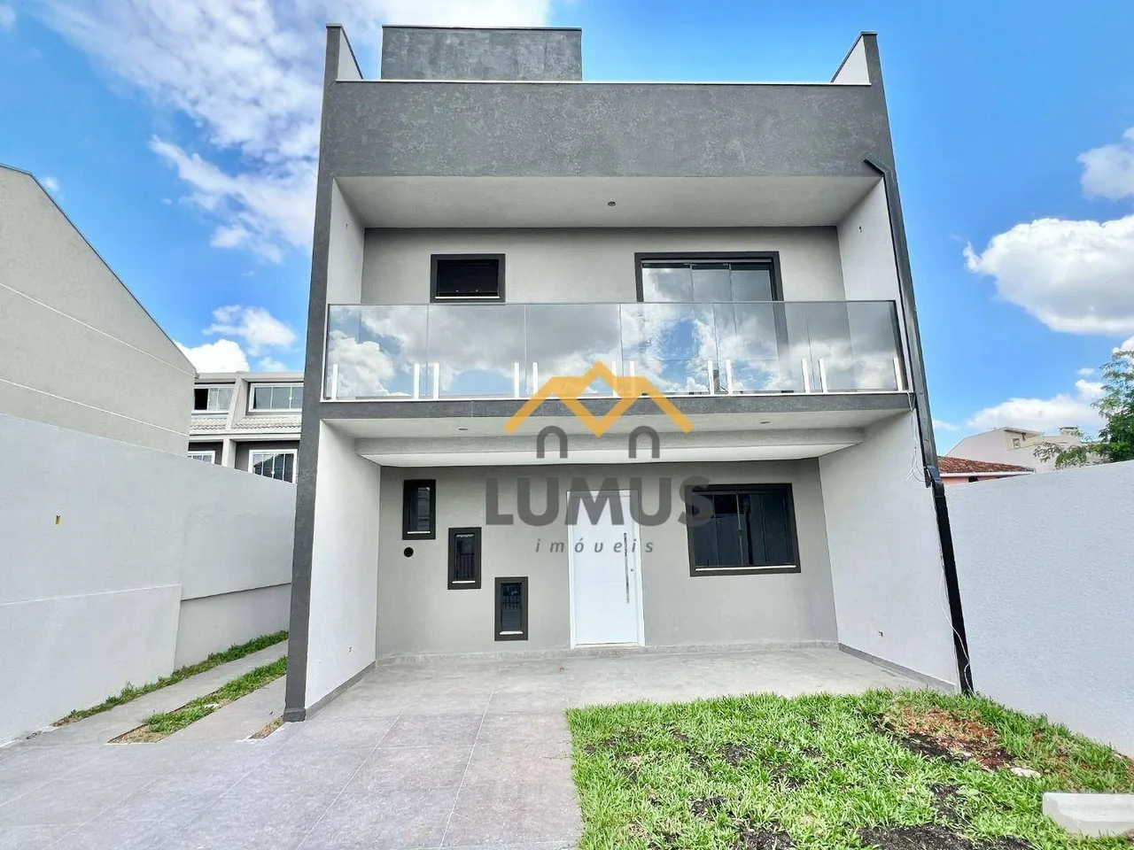 Sobrado com 3 dormitórios à venda, 152 m² por R$ 780.000,00 - Fazendinha - Curitiba/PR