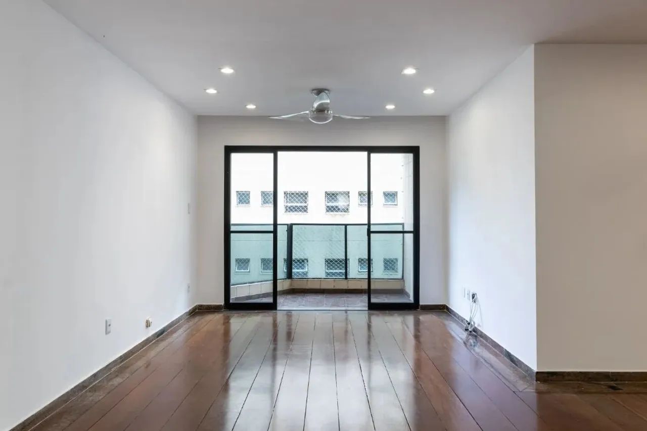Apartamento tipo para venda com 3 quartos, sendo 1 suíte, 138m² - Foto 3