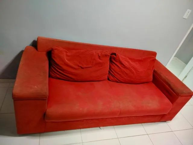 Sofá vermelho 3 lugares - 100,00 - Foto 5