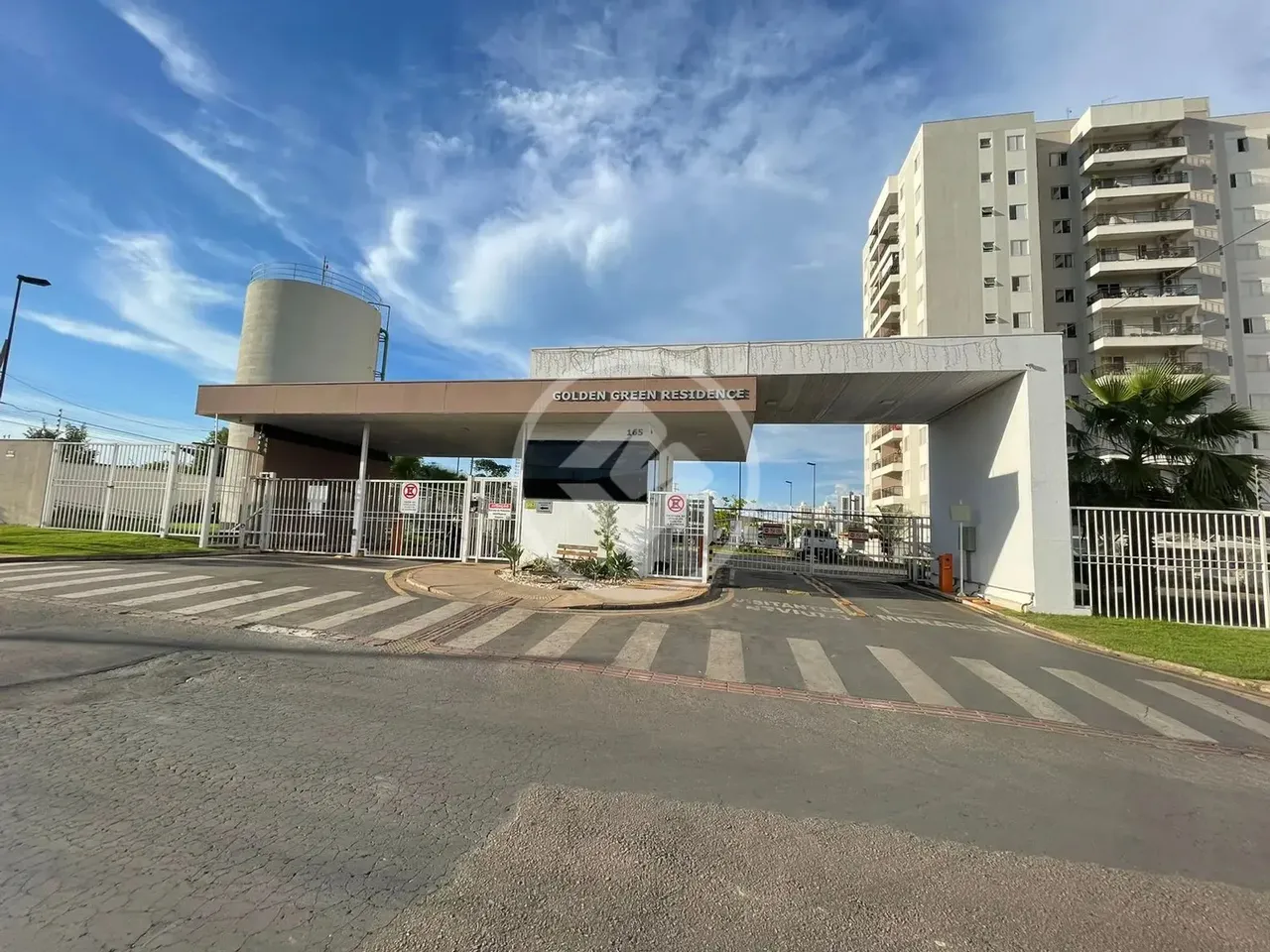 Apartamento Com três Quartos Sendo uma Suite Condomínio Golden Green, Bairro Rodoviária Pa