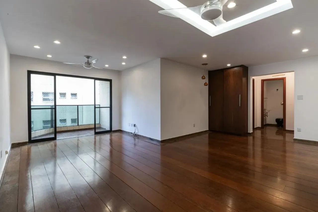 Apartamento tipo para venda com 3 quartos, sendo 1 suíte, 138m²