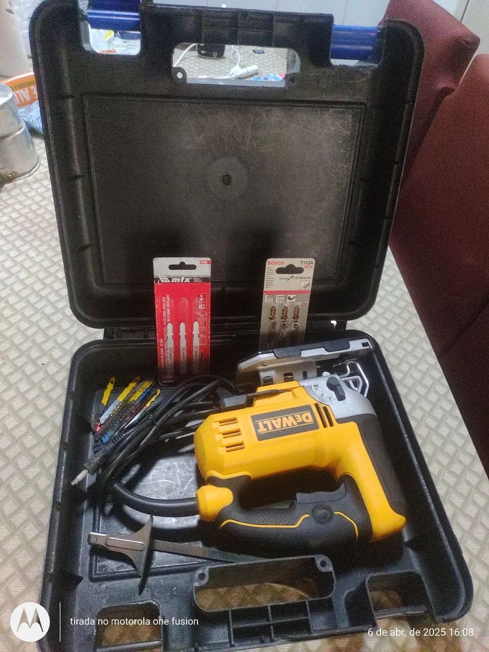Serra Tico Tico Dewalt Orbital com Maleta 