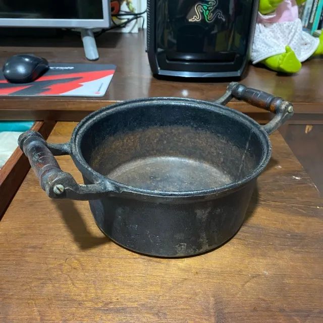 Panela de ferro antiga 65 reais!!