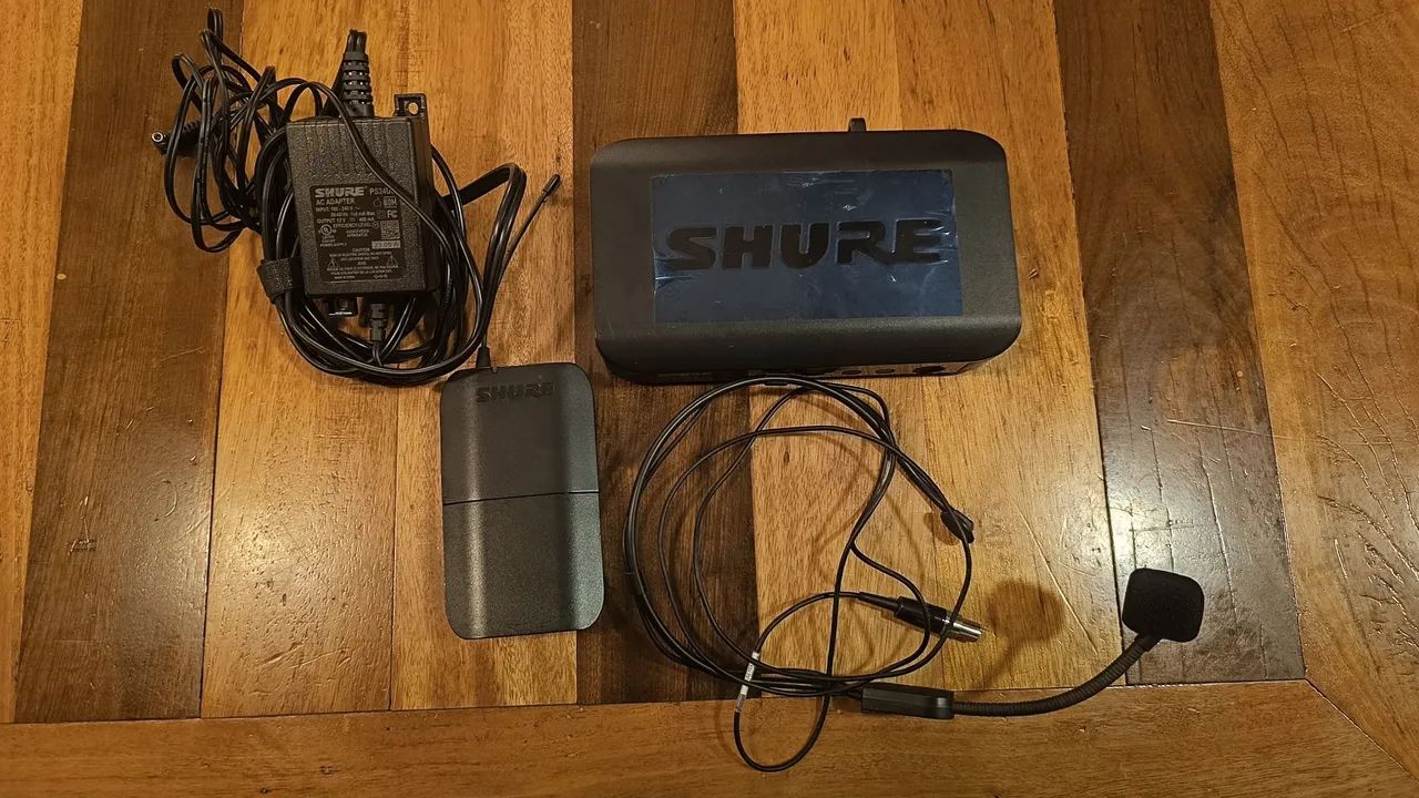 Sistema de Microfone Headset Sem Fio Shure BLX14/PGA31