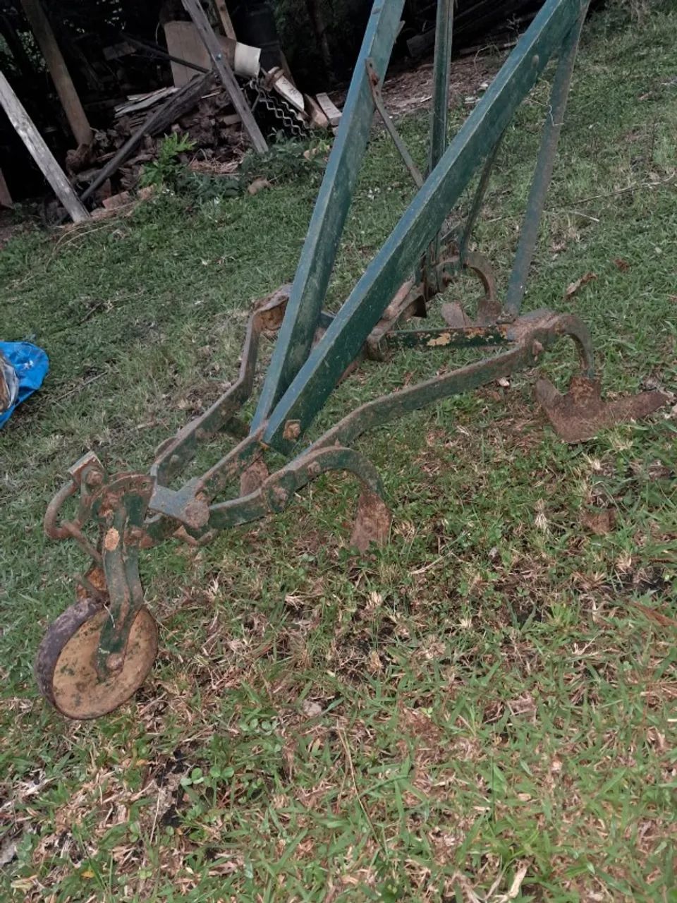 Arado carpideira tração animal - Foto 2