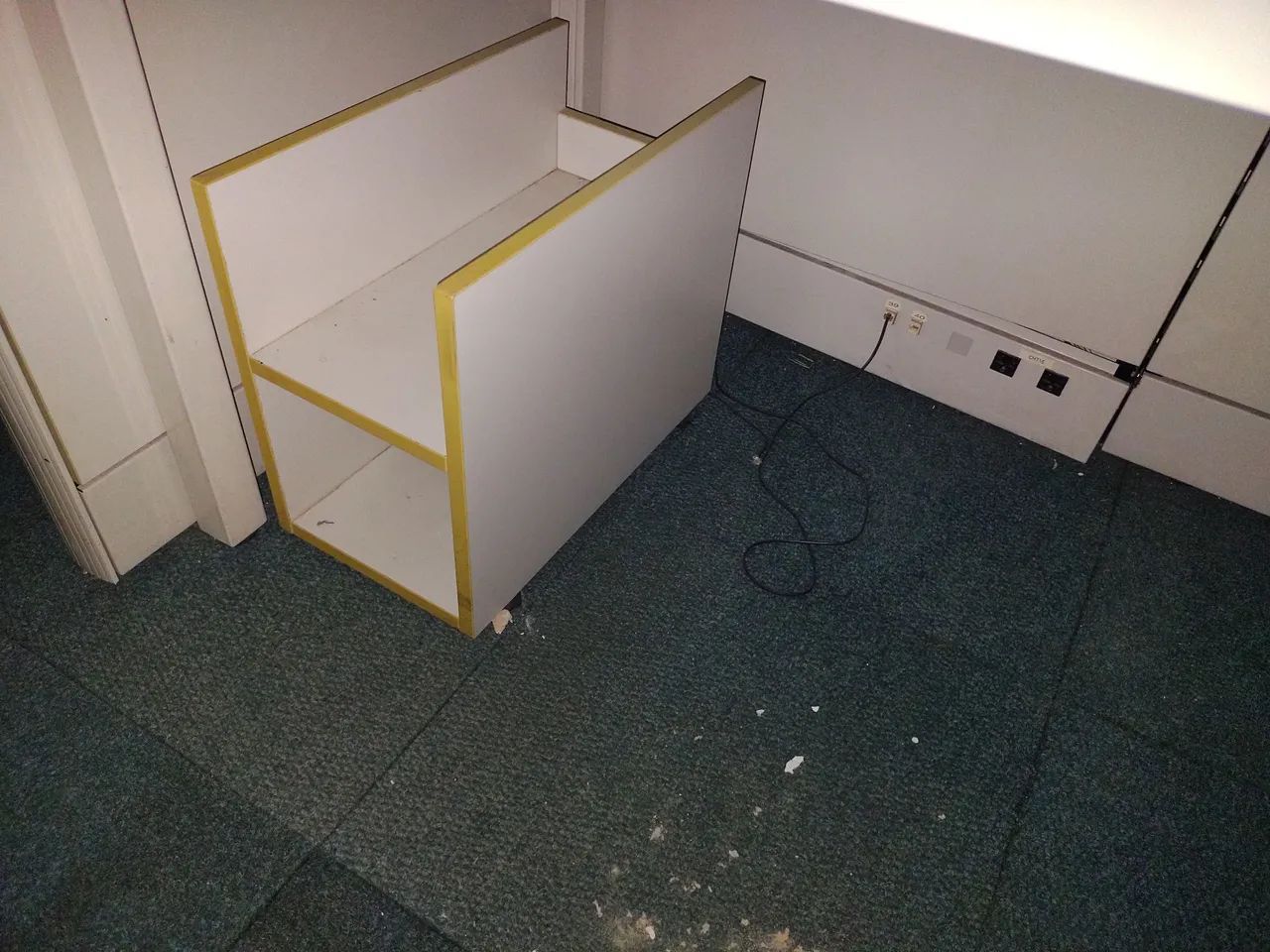 Suporte base computador, 2u móvel e 8u fixo, bom estado. E outros. - Foto 3