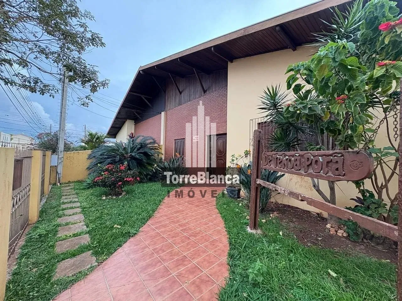 Sobrado com 4 dormitórios à venda, 274 m² por R$ 750.000,00 - Estrela - Ponta Grossa/PR