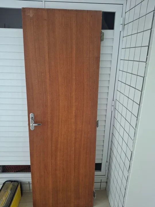 Porta de madeira 70×210