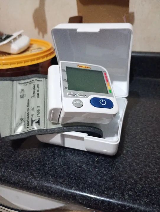 Aparelho de medir pressão de pulso 