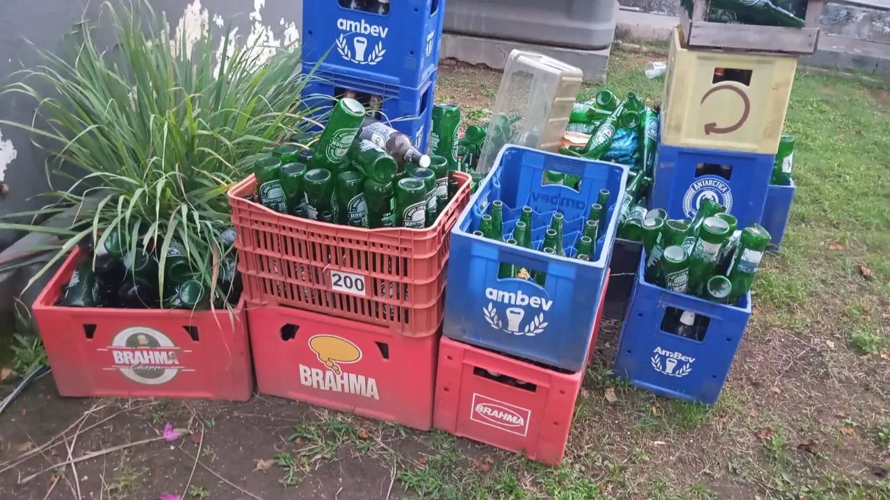 Engradados de Cerveja Ambev... Leiam a Descrição Abaixo  - Foto 2
