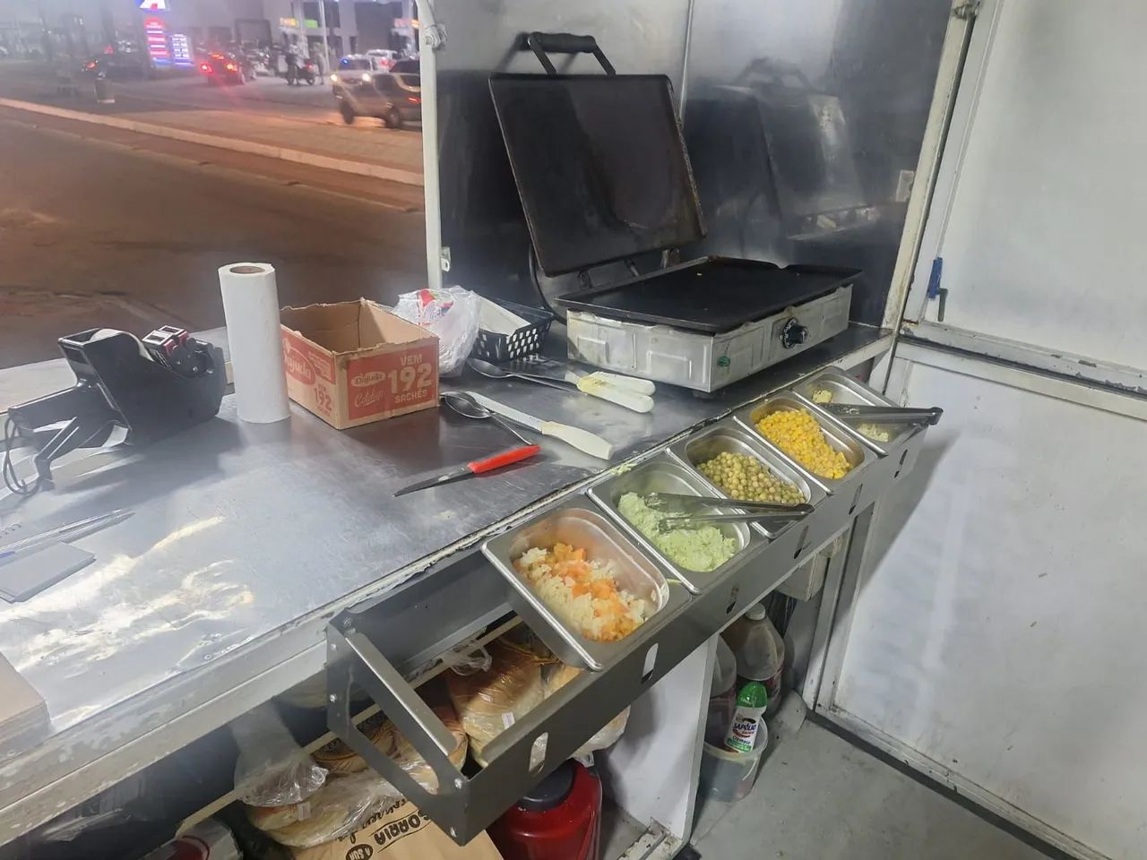 Vendo trailer para lanches todo equipado pronto para trabalhar  - Foto 3