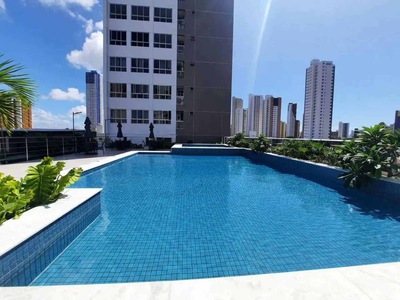 Apartamento para Locação em João Pessoa, Manaíra, 3 dormitórios, 1 suíte, 2 banheiros, 2 v
