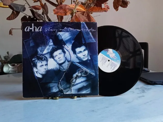 LP Vinil - a-ha - Stay on Threads Roads (1988) c/ encarte + poster