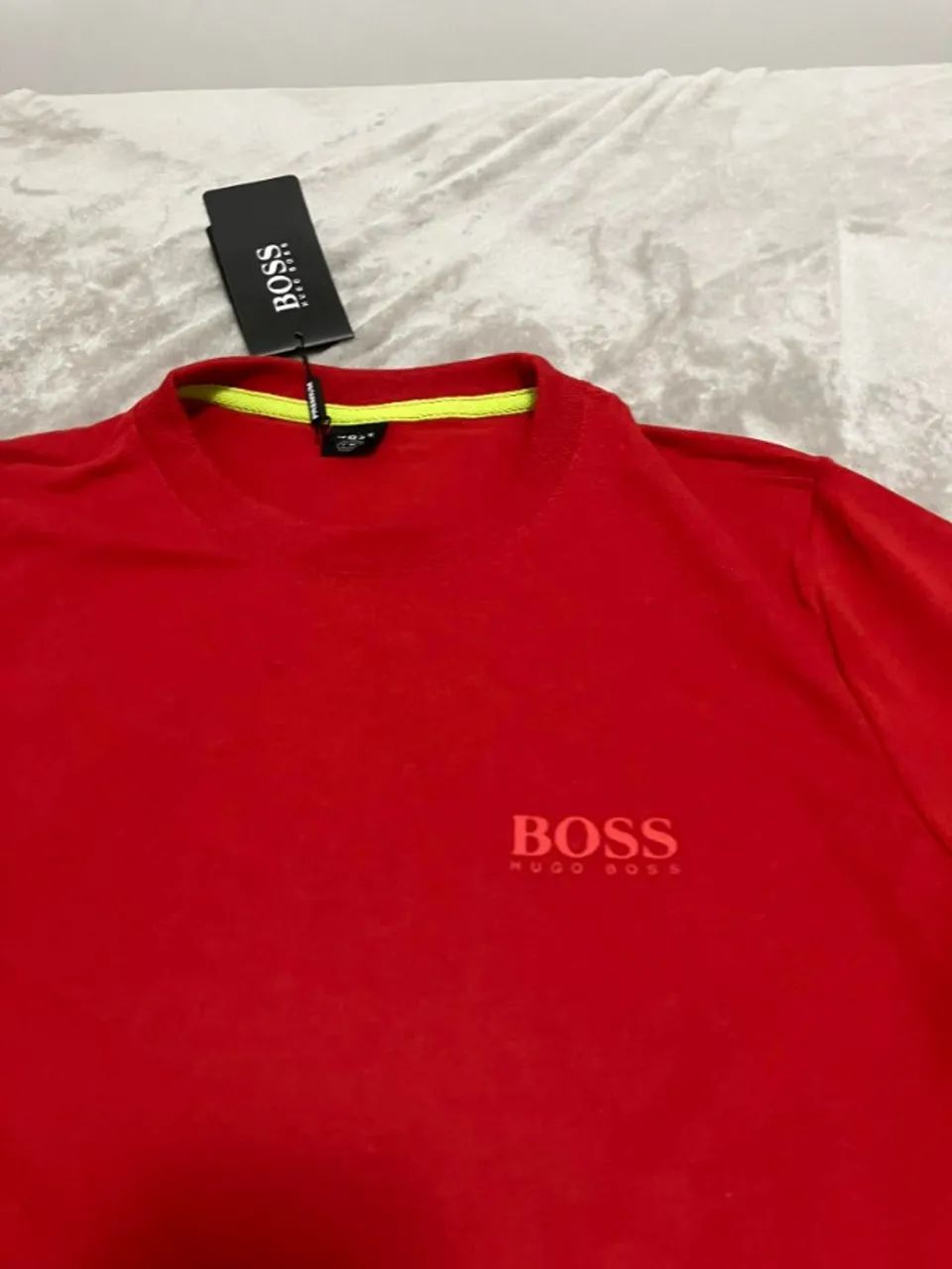Camisa Hugo Boss, Tamanho P, Nova, Malha Peruana - Foto 2