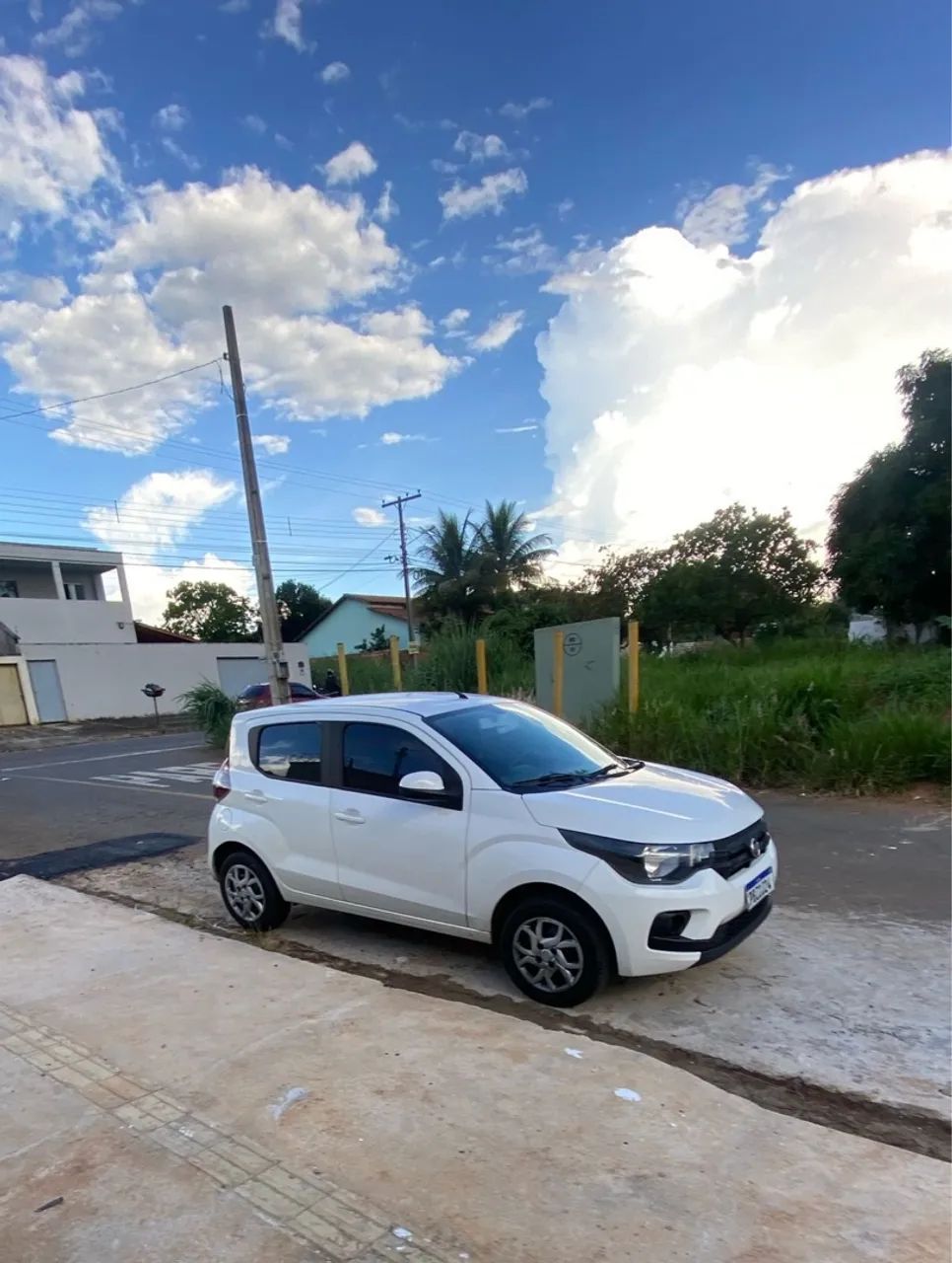 VENDO FIAT MOBI 2018 abaixo da tabela fipe p vender logo