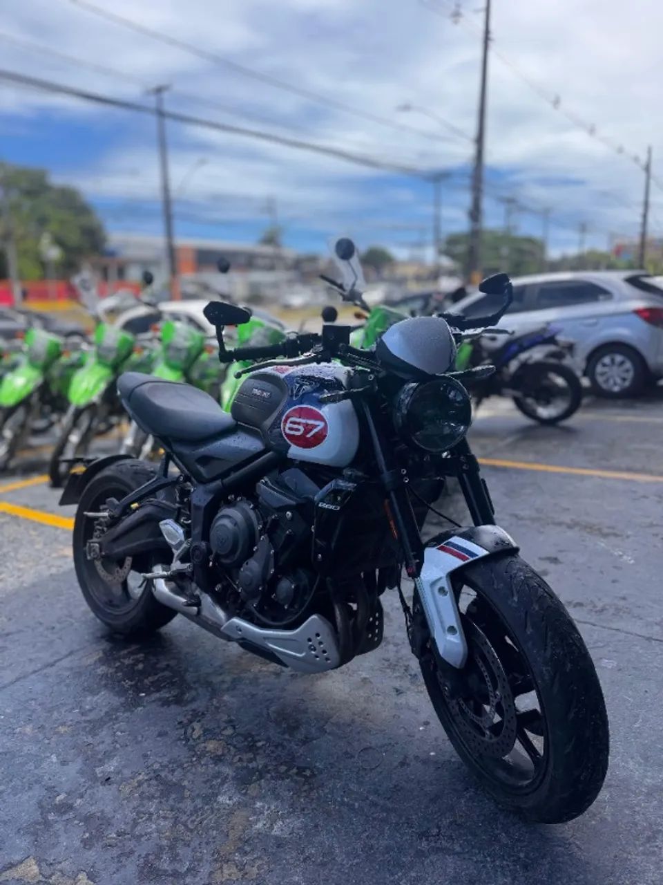 TRIUMPH TRIDENT 660 TRIBUTE