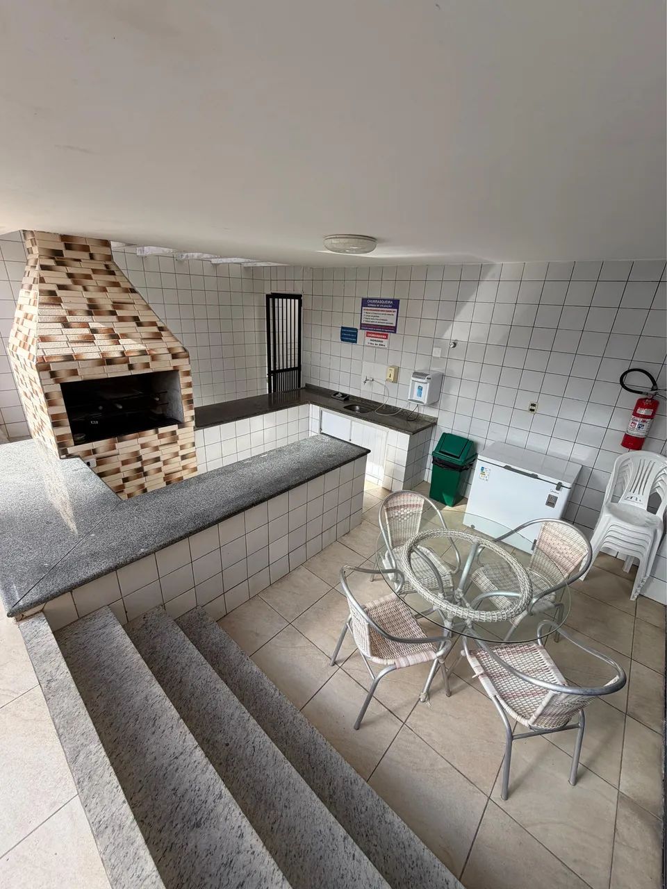 APARTAMENTO 3/4 COM SUÍTE E VARANDA NO MELHOR DO COSTA AZUL  - Foto 4