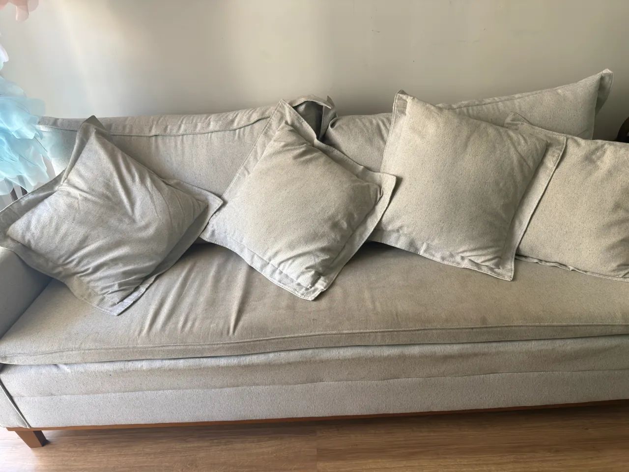 Sofá 3 lugares467355610781460481