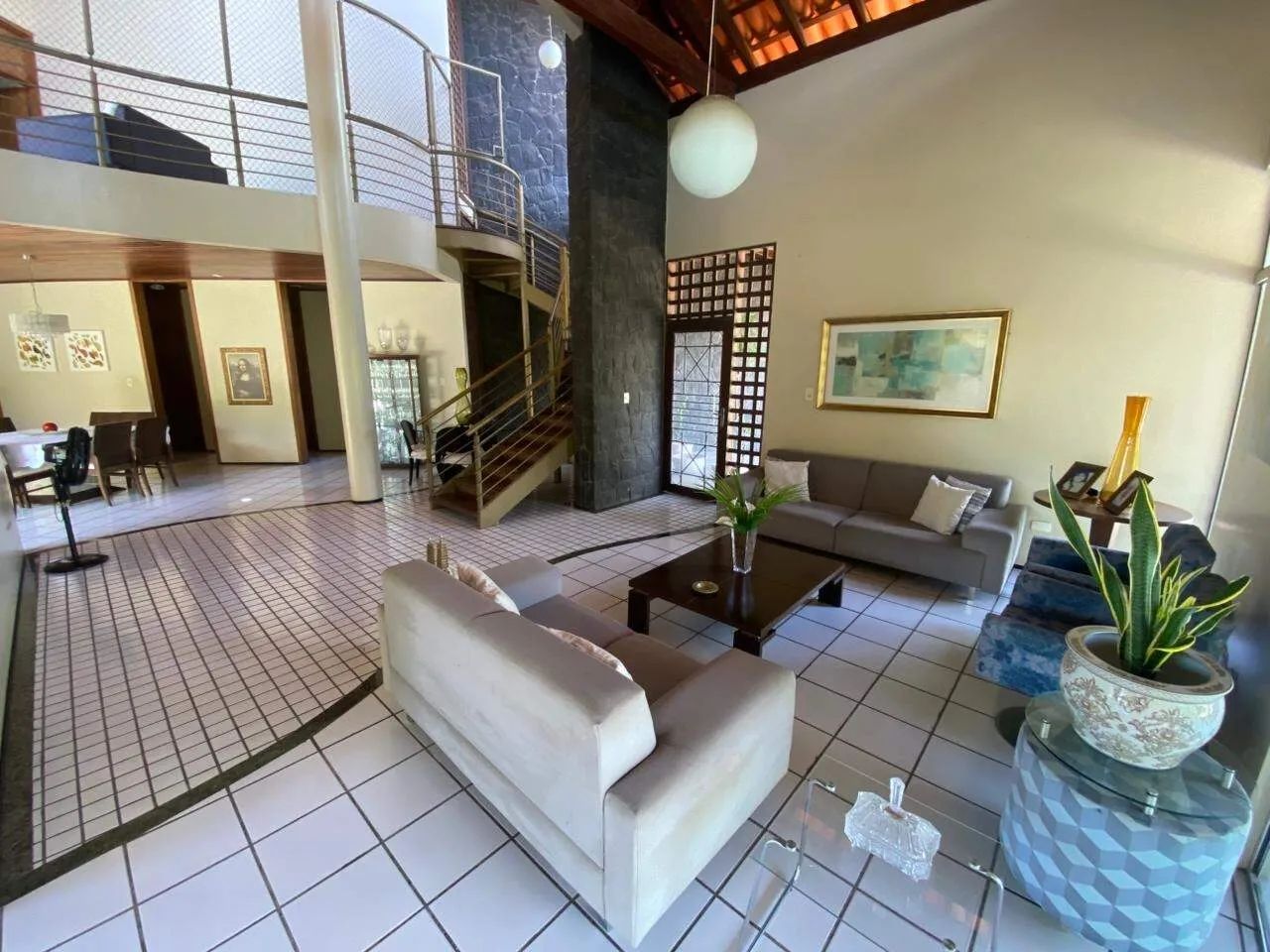 Casa Duplex à Venda com Amplo Terreno - Foto 2