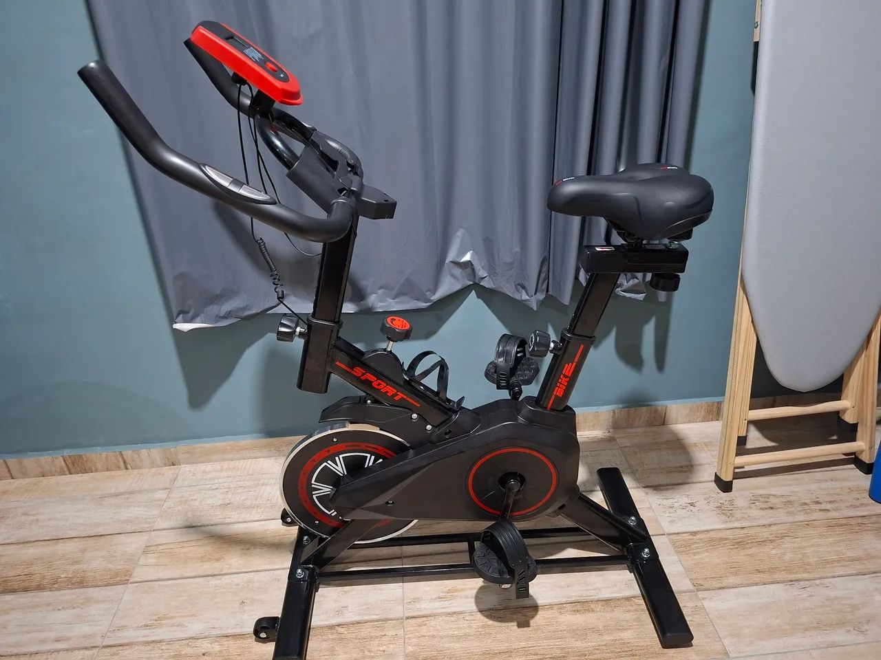 BICICLETA ERGOMÉTRICA SPINNING