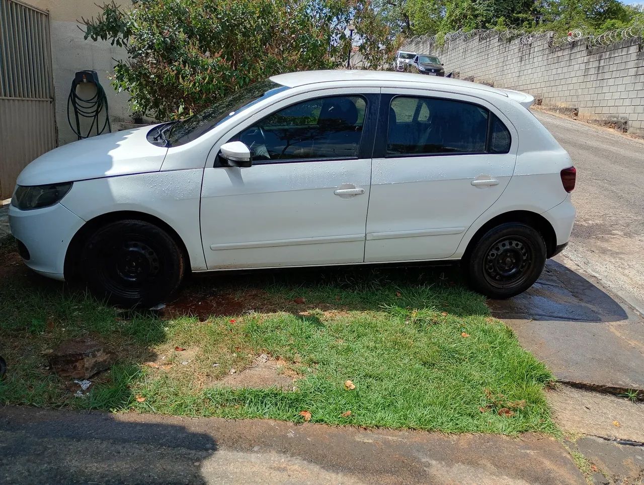 Volkswagen Gol Gol (novo) 1.0 Mi Total Flex 8V 4p 2013