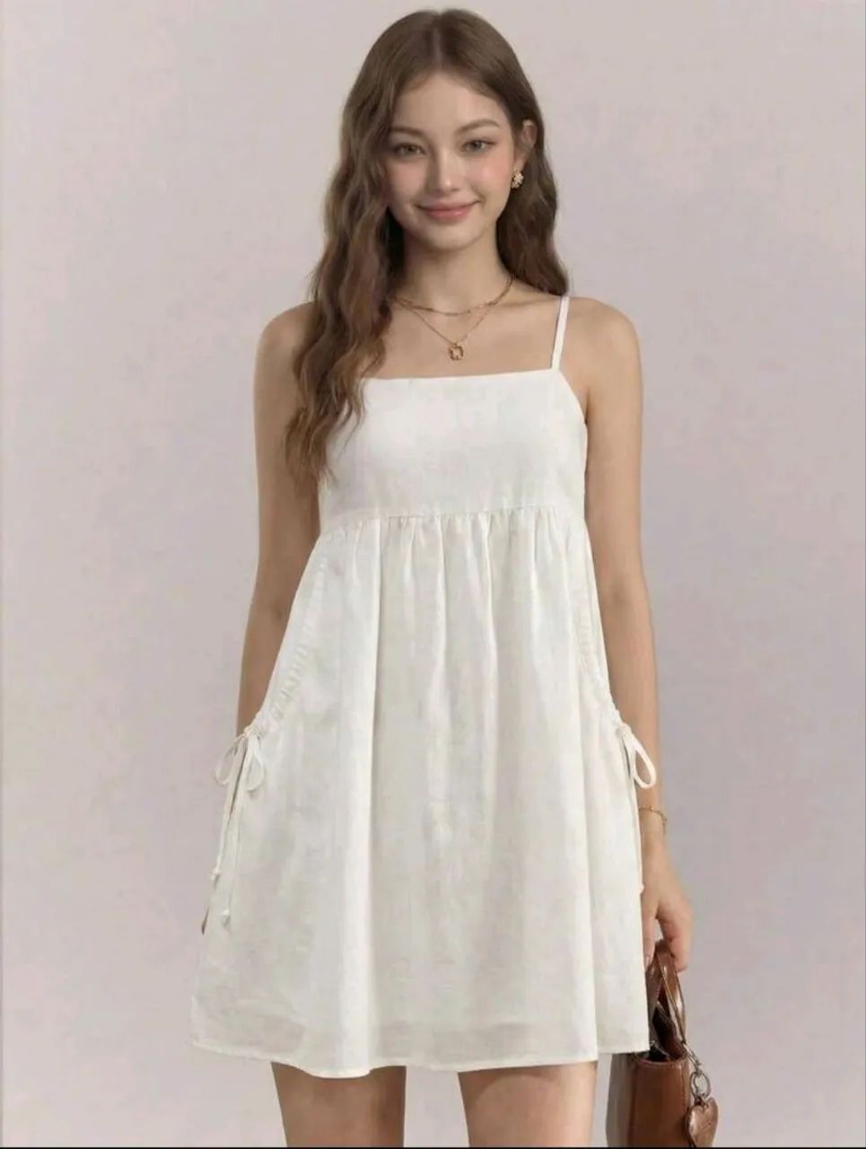 Vestido Feminino Branco com Alças Ajustáveis SHEIN