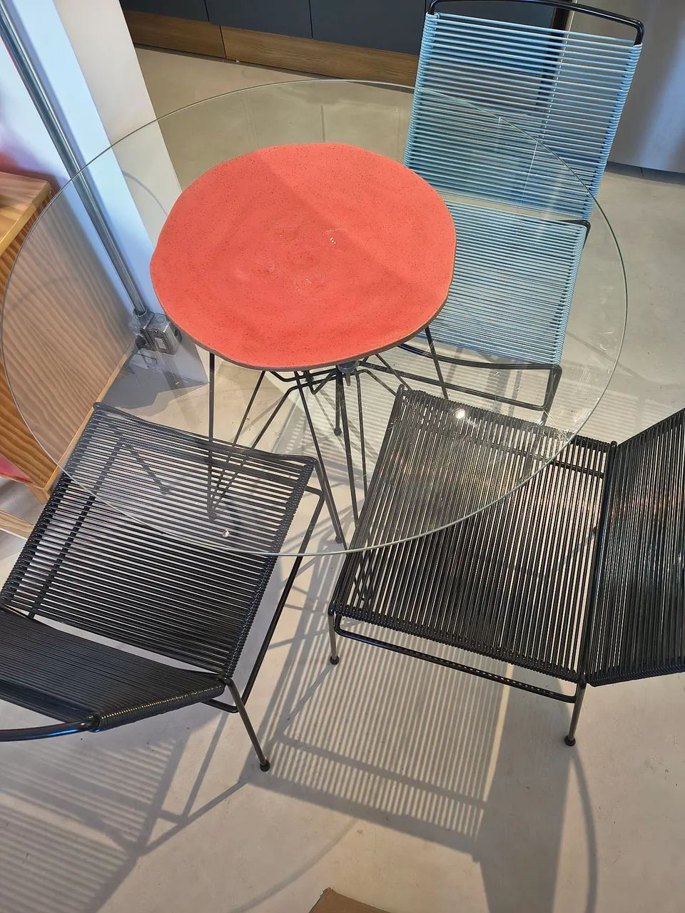 Mesa de vidro (sem cadeiras) 