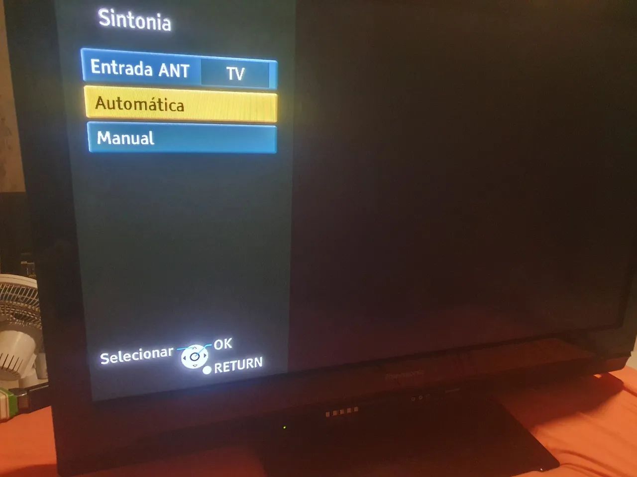 TV PANASONIC 42 PL ,COM DEFEITO NAS ENTRADAS DE ANTENA,HDMI, VÍDEO  - Foto 2