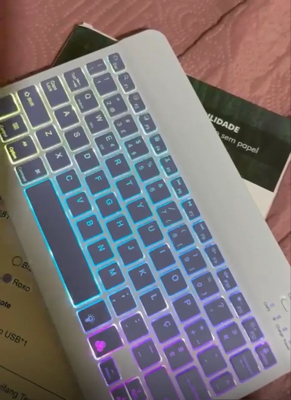 Teclado Bluetooth BETTDOW iPad, Notebook, Tablets e smartphone Keyboard  Magnetic - Foto 3