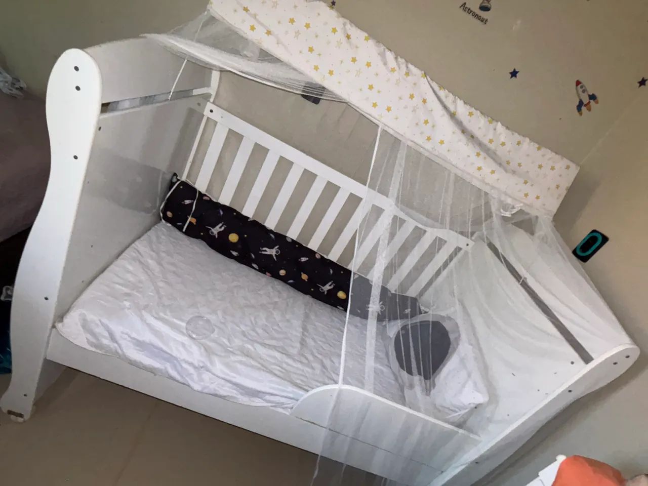 Vende-se berço-cama usado, mas em ótimo estado! - Foto 4