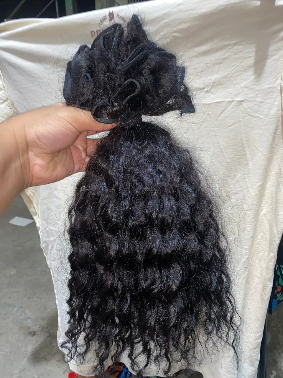 Vendo mega hair cacheado 