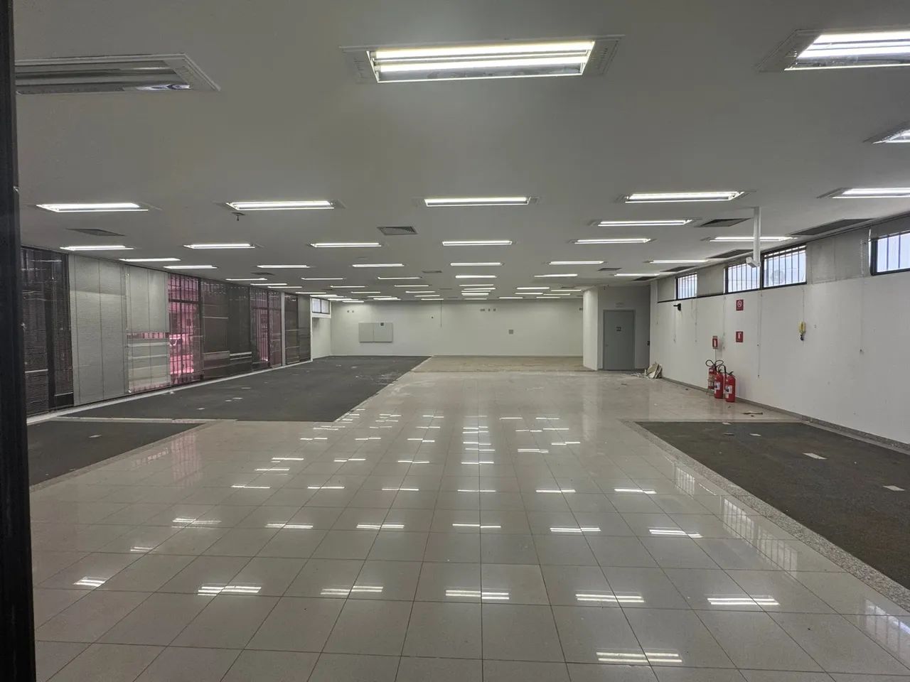 Imóvel comercial com 35m frente e 18 vagas - Foto 2