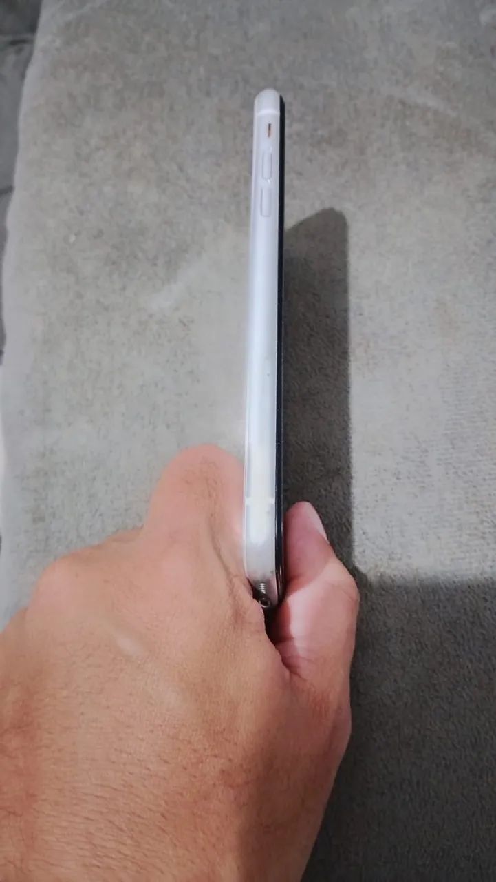 iPhone XR 64g para trocar - Foto 4