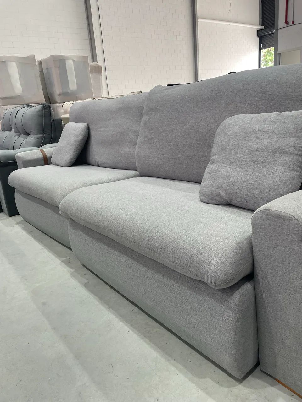 Sofá Molas Ensacadas Com Detalhe Em Courino ULTIMA PEÇA