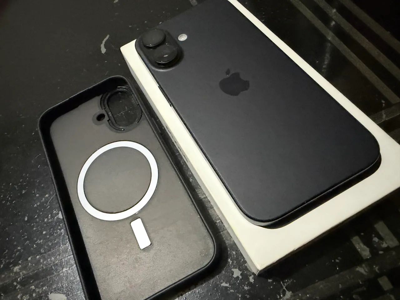 iPhone 16  - Foto 3