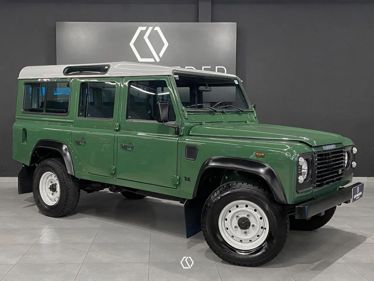 Land Rover Defender 2000