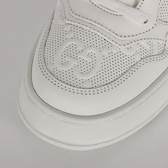 TENIS GUCCI BRANCO TAMANHO 41 BR - Foto 2