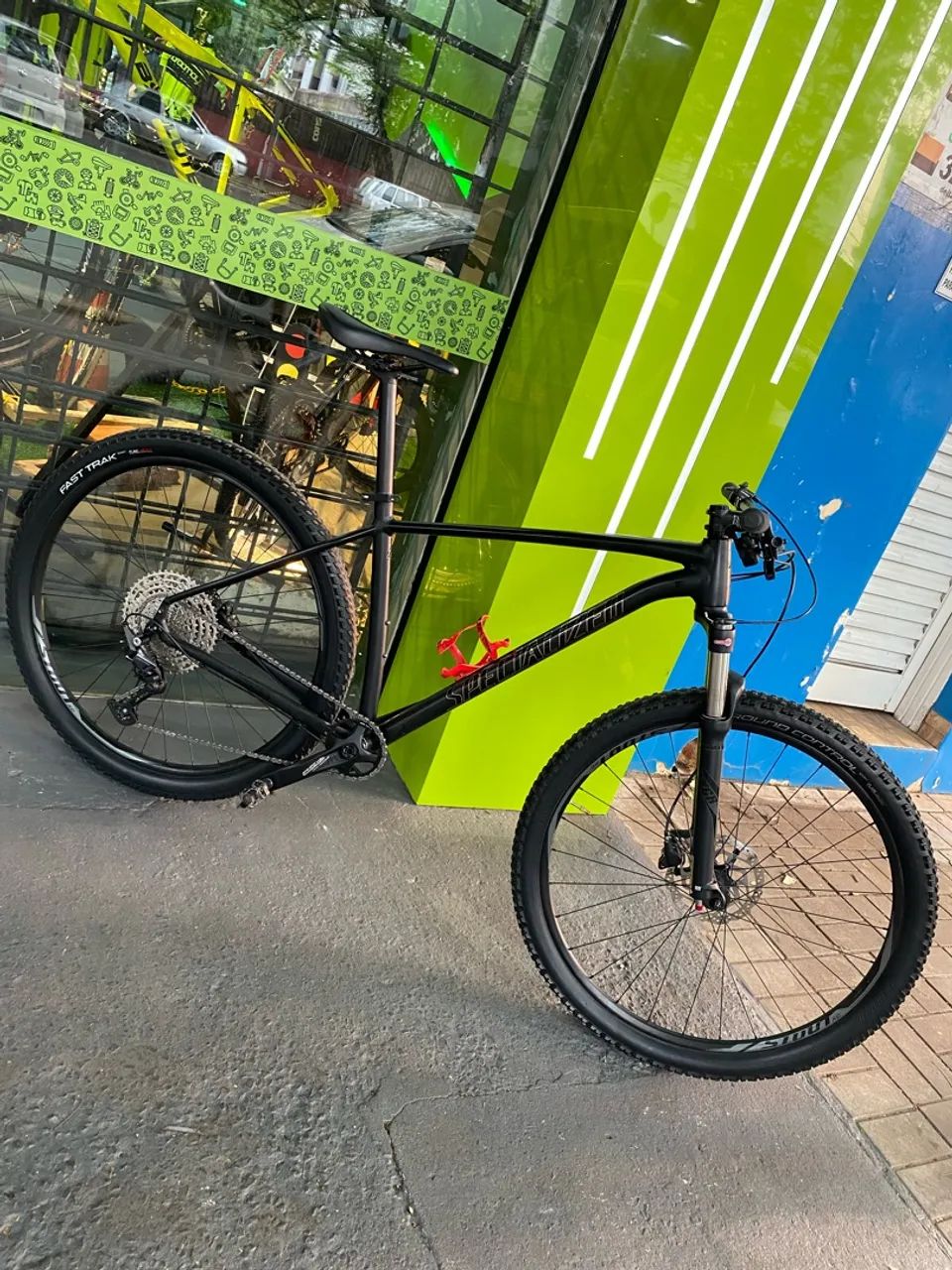 Bicicleta Rockhopper Expert 1X