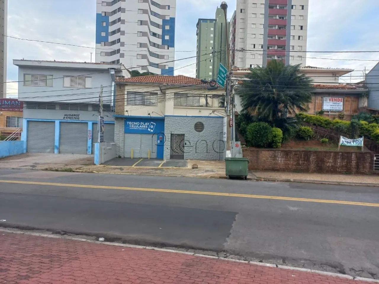 Sobrado à venda com 4 quartos no Taquaral em Campinas