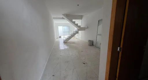 SOBRADO 3 QUARTOS 1 SUÍTE, 2 VAGAS