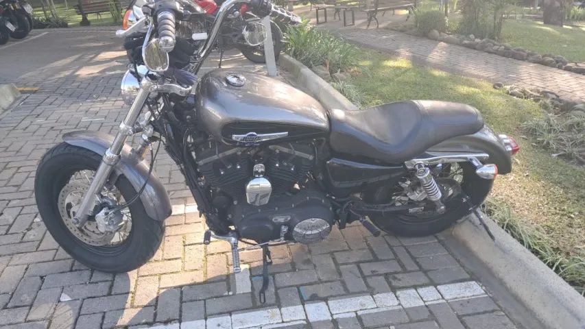 Harley Davidson 1200CB Modelo Custom - Foto 3