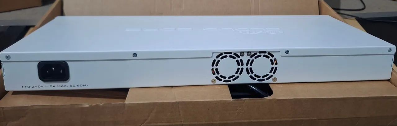 Mikrotik Cloud Core Router Ccr1036-8g-2s  - Foto 3
